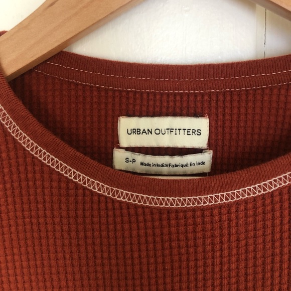 Urban Outfitters Thermal Crop - Picture 3 of 3